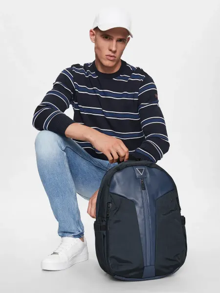 GUESS Рюкзак большой для ноутбука
