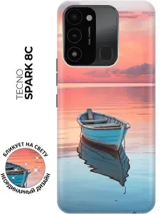 Силиконовый чехол на Tecno Spark 8C / Go 2022 с принтом "Одинокая лодка"