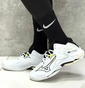 Кроссовки Mizuno Mizuno Wave Lightning Z8