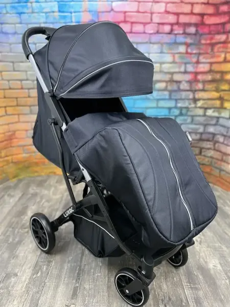 Luxmom Коляска прогулочная V3