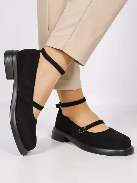 VALLIDA SHOES Туфли на низком каблуке с ремешком школьные