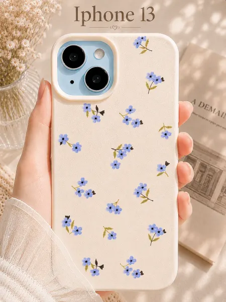 Чехол на iPhone 13 с цветочками