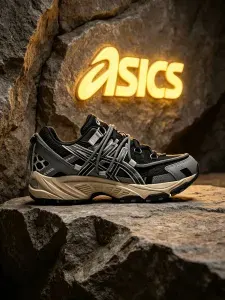 Кроссовки ASICS