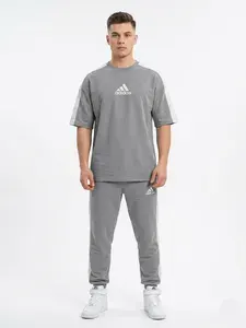Костюм спортивный
