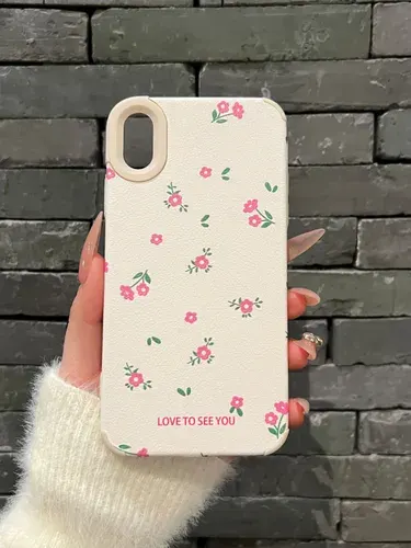 Чехол на iPhone XR с цветочками