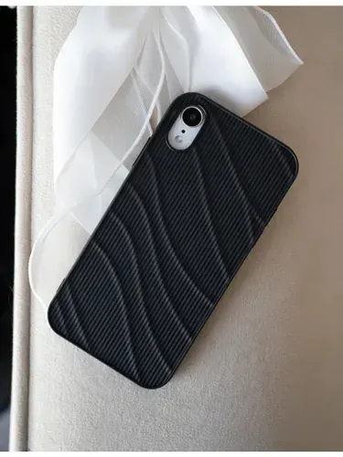 Чехол на iPhone XR стильный