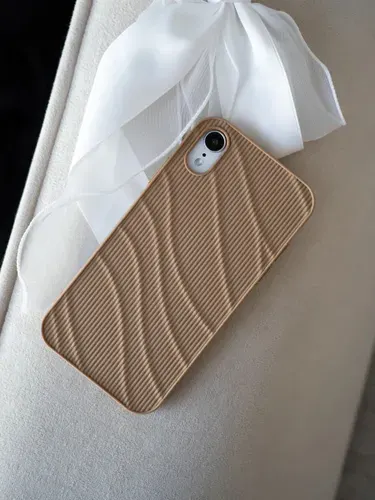 Чехол на iPhone XR стильный