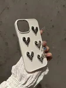Чехол на iPhone 11 с сердечками