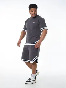 Костюм спортивный
