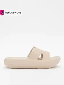 Шлепанцы TENDANCE