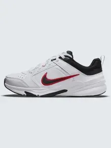 Кроссовки Nike Defyallday