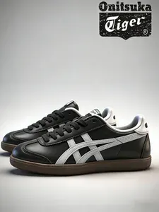 Кроссовки ASICS