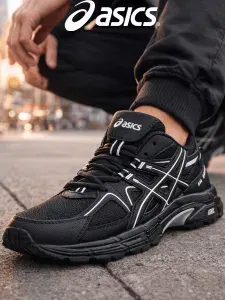Кроссовки ASICS