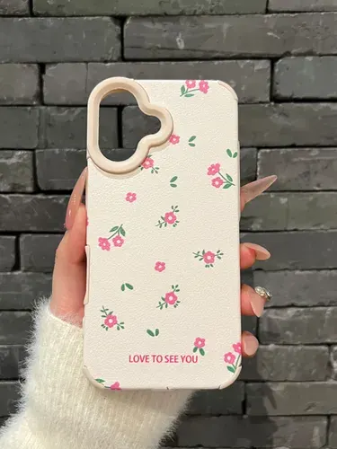 Чехол на iPhone 16 с цветочками