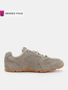 Кроссовки TENDANCE