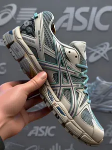 Кроссовки ASICS