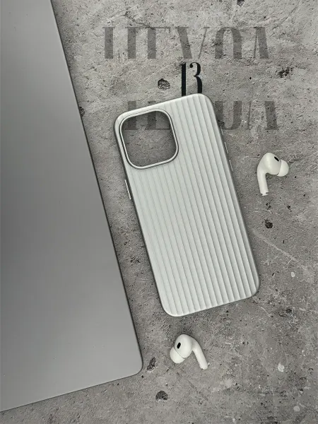 Ambrioni Чехол на iPhone 13