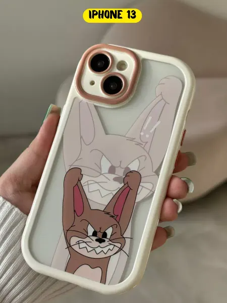 CaseLove Чехол на iPhone 13 с принтом Том и Джерри