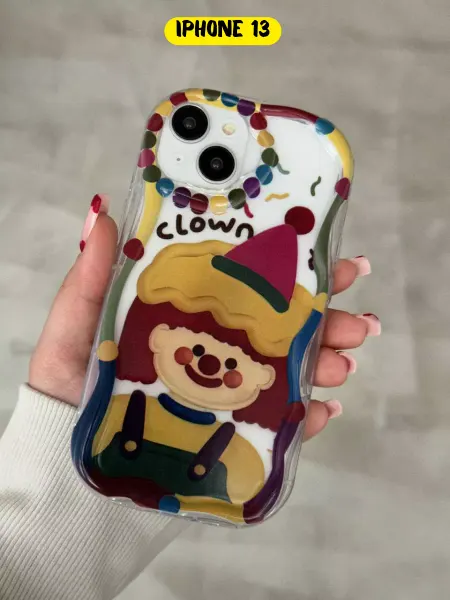 CaseLove Чехол на iPhone 13 с принтом Клоун