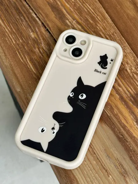 CaseLove Чехол на iPhone 13 с принтом котики