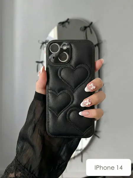 Popkins Чехол iPhone 14 с сердечками кожаный