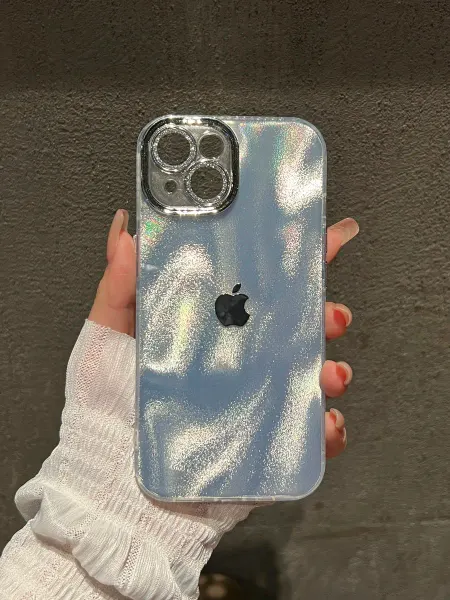 О'кейси Чехол на iPhone 15 перламутровый с яблоком