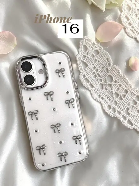 Чехол на iPhone 16 с бантиками силиконовый