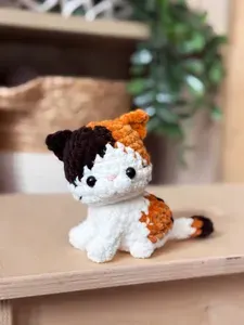 Кот белый вязаная мягкая игрушка котёнок / ручная работа
