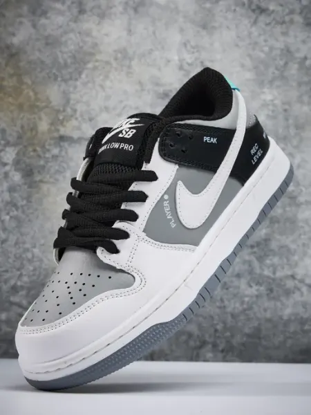 Nike Спортивные кроссовки SB Dunk LOW