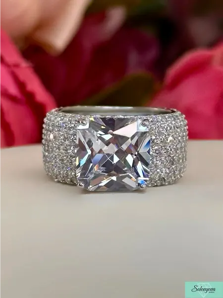 SOLOVYOVA JEWELRY Кольцо с кристаллом Сваровски бижутерия