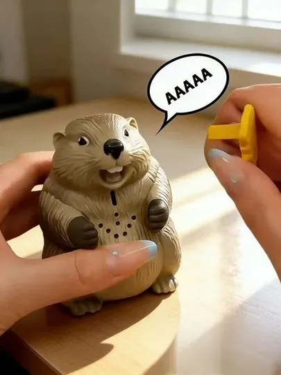 Забавная игрушка, которая кричит, когда у нее отбирают сыр