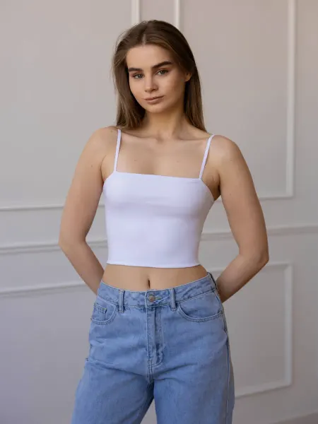 Lovely Queens Топ на тонких бретелях базовый белый