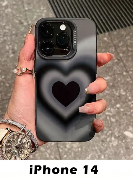 Чехол на iphone 14 с сердечками