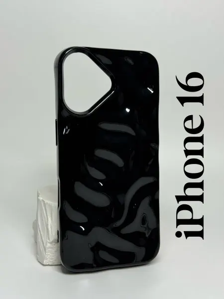 Чехол на iPhone 16, черный