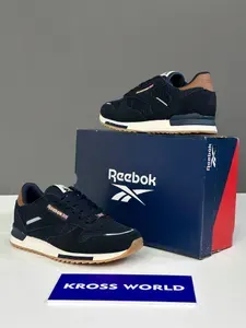 Кроссовки classic