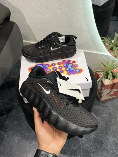 Кроссовки Nike Mind 002 — Инновационный комфорт