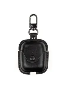 Чехол для наушников AirPods 2/1 ( на Аирподс 2/1 ) на кнопке с карабином, эко кожа, черный