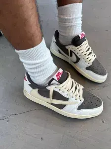 Кроссовки кроссовки Travis Scott x Air 1 Low OG