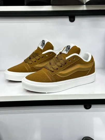 Кеды Vans, для девушек и женщин, для осени и лета, рекомендуется на 1 размер больше
