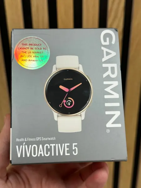 Часы Garmin Vivoactive 5, AMOLED, водонепроницаемые, GPS, Ivory/Cream Gold 010-02862-11