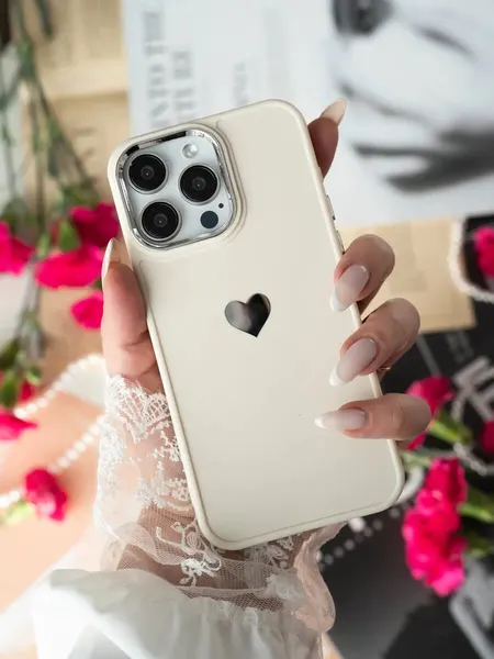 Чехол О'кейси, для iPhone 15 Pro Max, с сердечком, накладка, белый