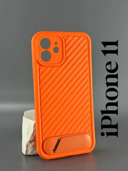 Чехол на iPhone 11, черный с подставкой