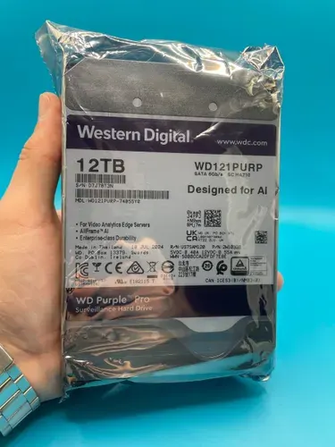 Western Digital 12 ТБ Внутренний жесткий диск, 3.5", 7200 об/мин, SATA III 6 Гбит/с (WD121PURP)