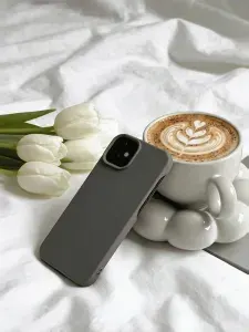 Чехол на айфон 12 / Чехол на iPhone 12 с вырезами