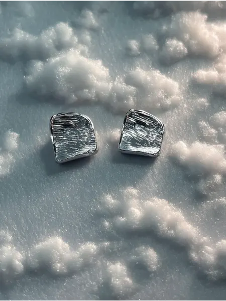 Серьги бижутерия крупные рельеф стильные