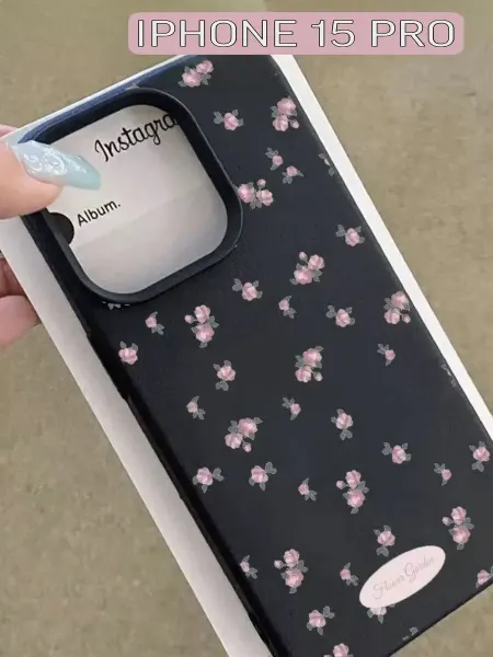 CASE HOUSE Силиконовый чехол на iPhone 15 pro с цветочками