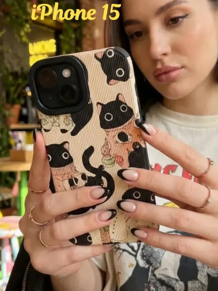 FuturaCase Чехол на iPhone 15, Отдыхающие котики