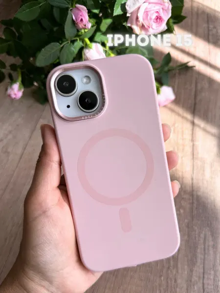 Чехол на iPhone 15