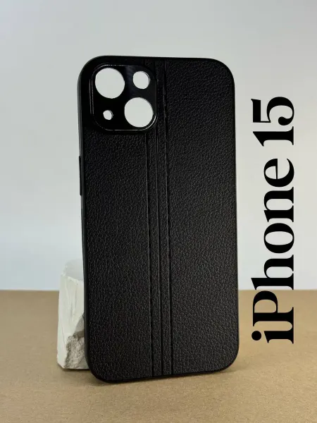 Чехол на iPhone 15, черный