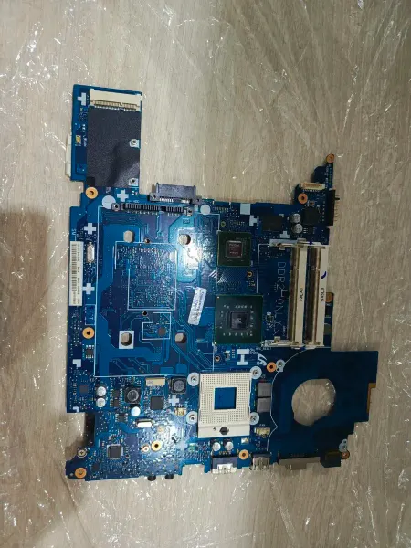 Плата MIAMI-EXTERNAL BA41-01031A SAMSUNG NP-Q320H (донор)